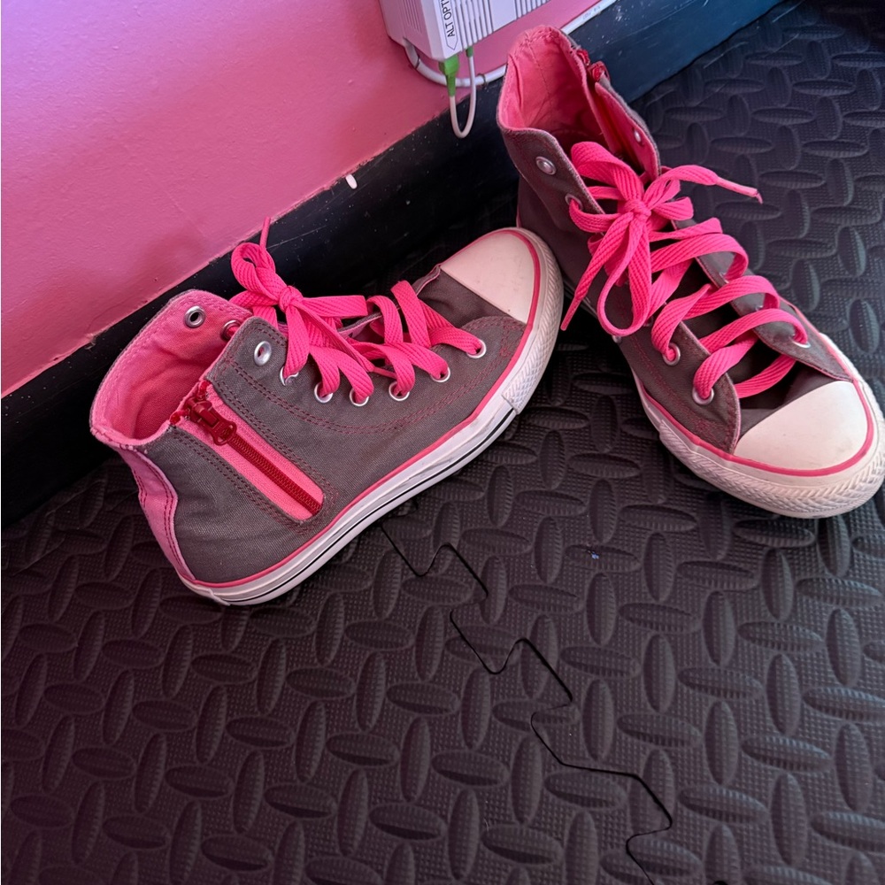 Converse High-Top Sneakers Pink and Gray